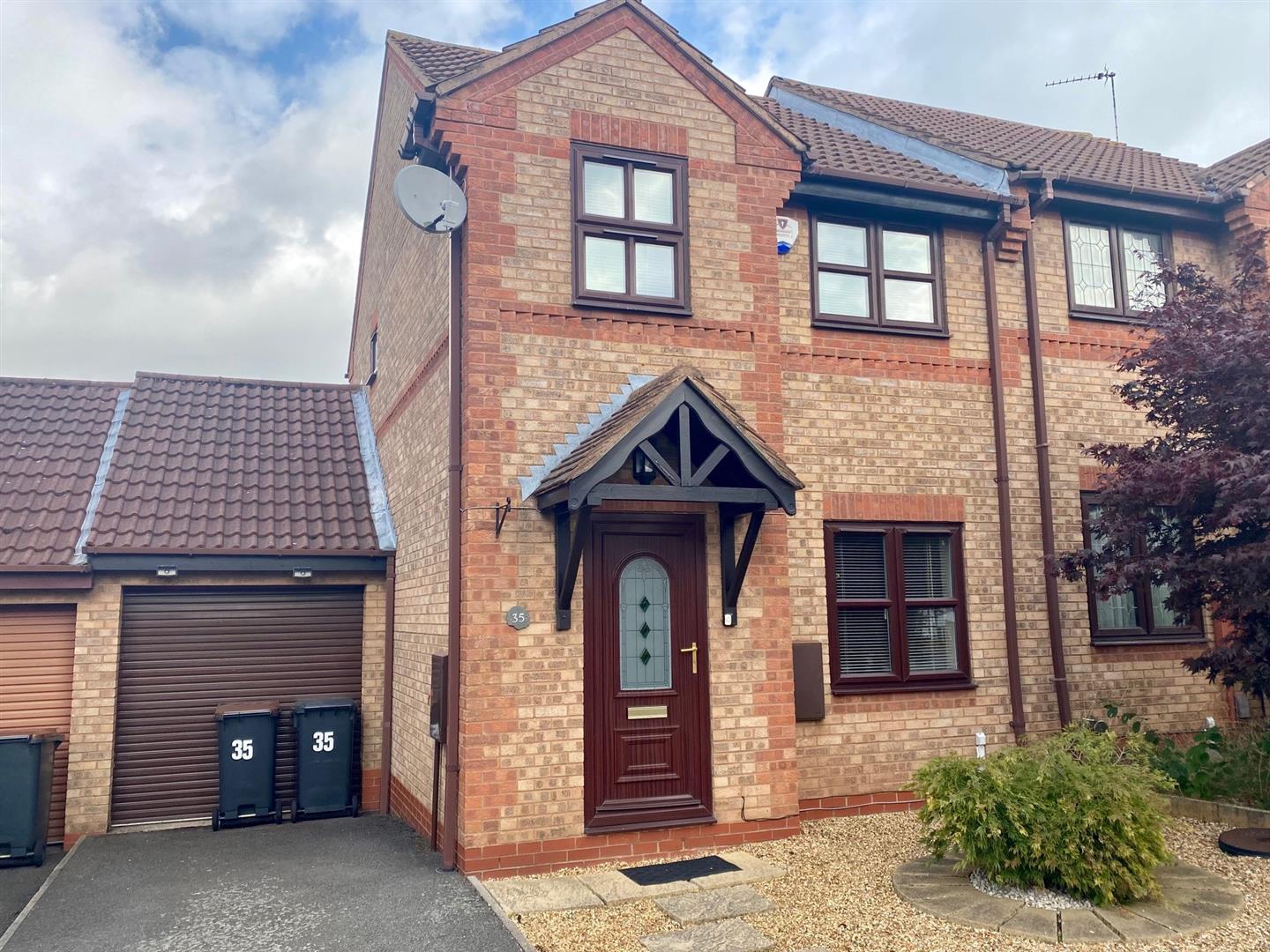 Image of Gold Close, Maple Park, Nuneaton