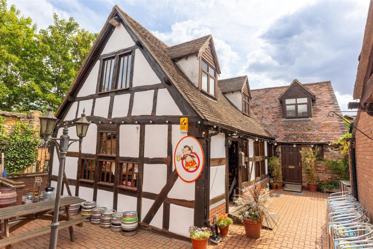 6 & 14, Bridge Court, 64 Bridge Street, Evesham