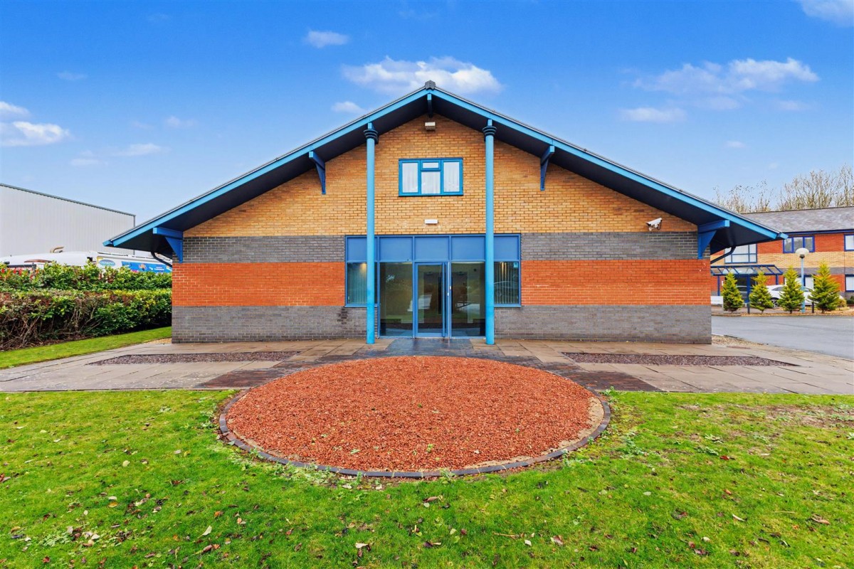 Crab Apple Way, Vale Park, Evesham