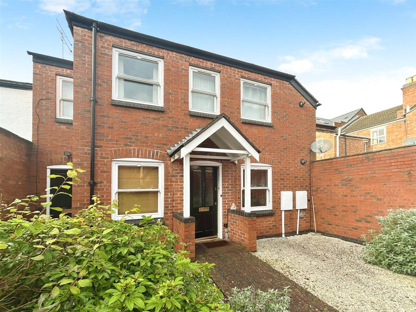 Image of Clarendon Avenue, Leamington Spa