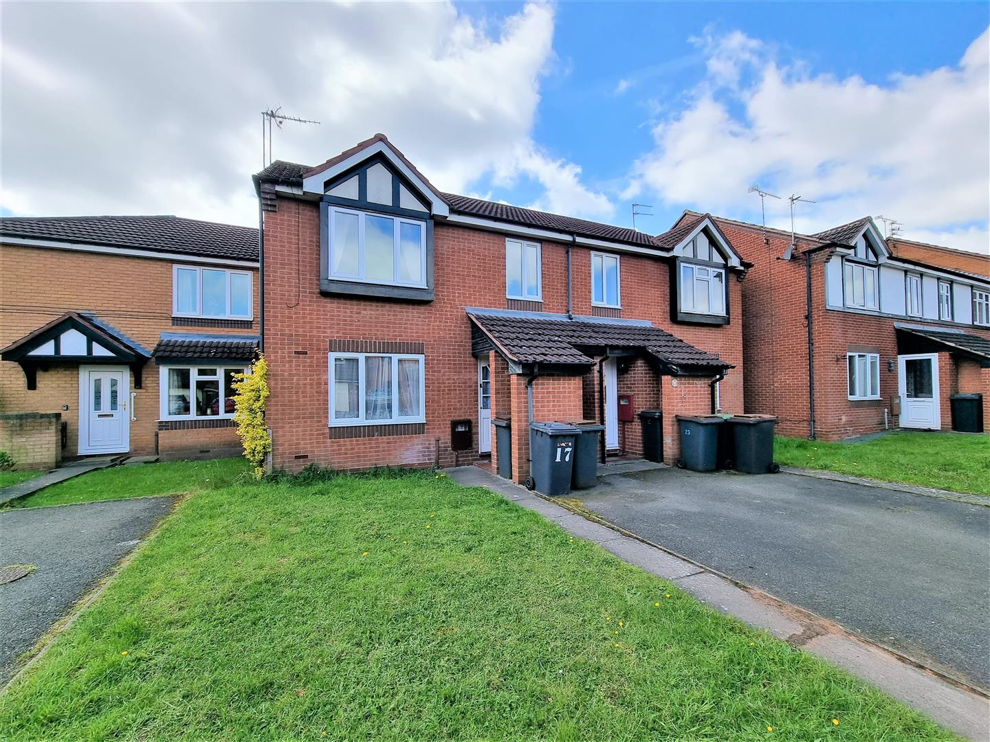 Image of Kenilworth Drive, Weavers Green, Nuneaton