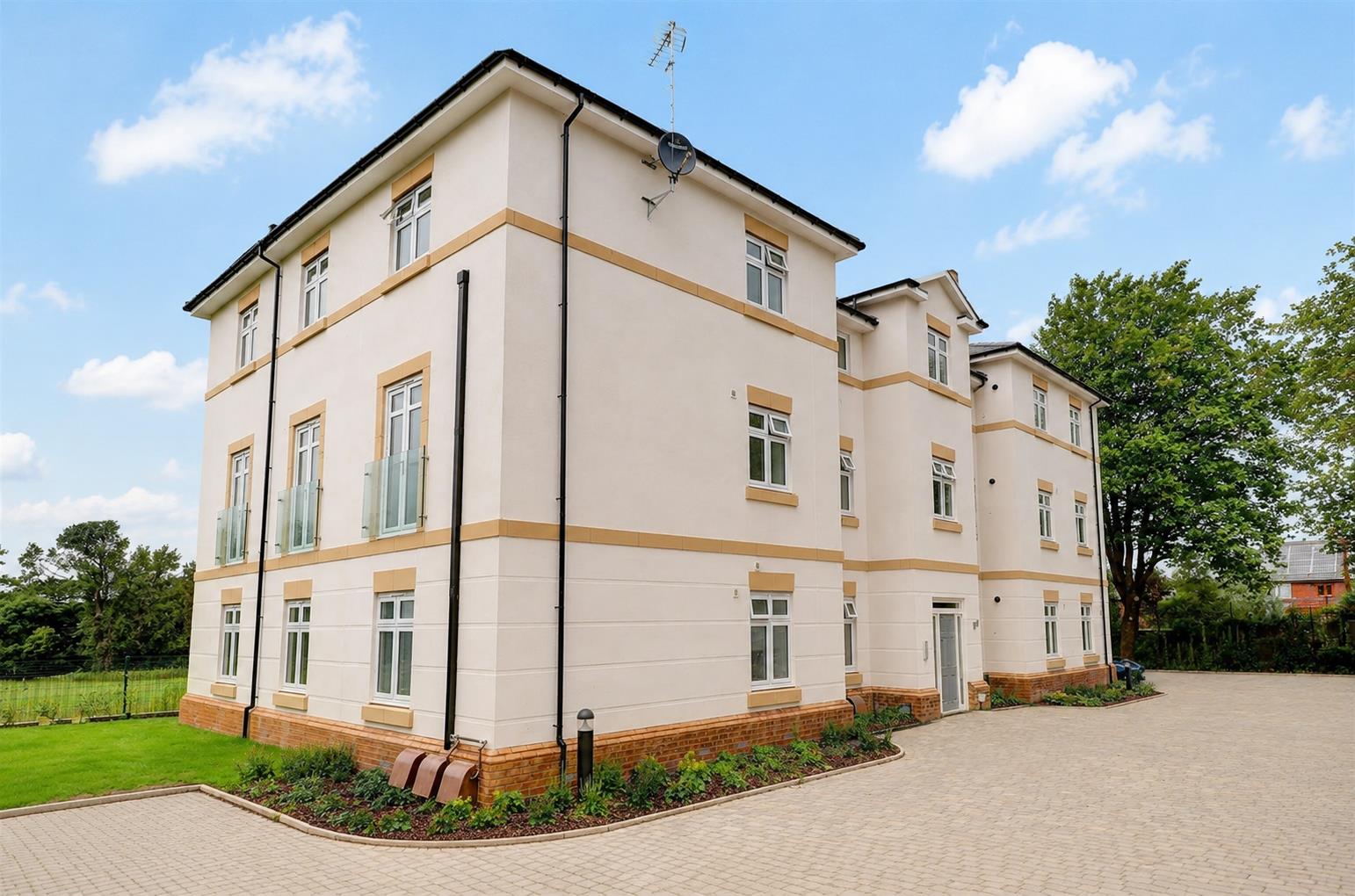 Image of Cloister Way, Leamington Spa, CV32 6QX