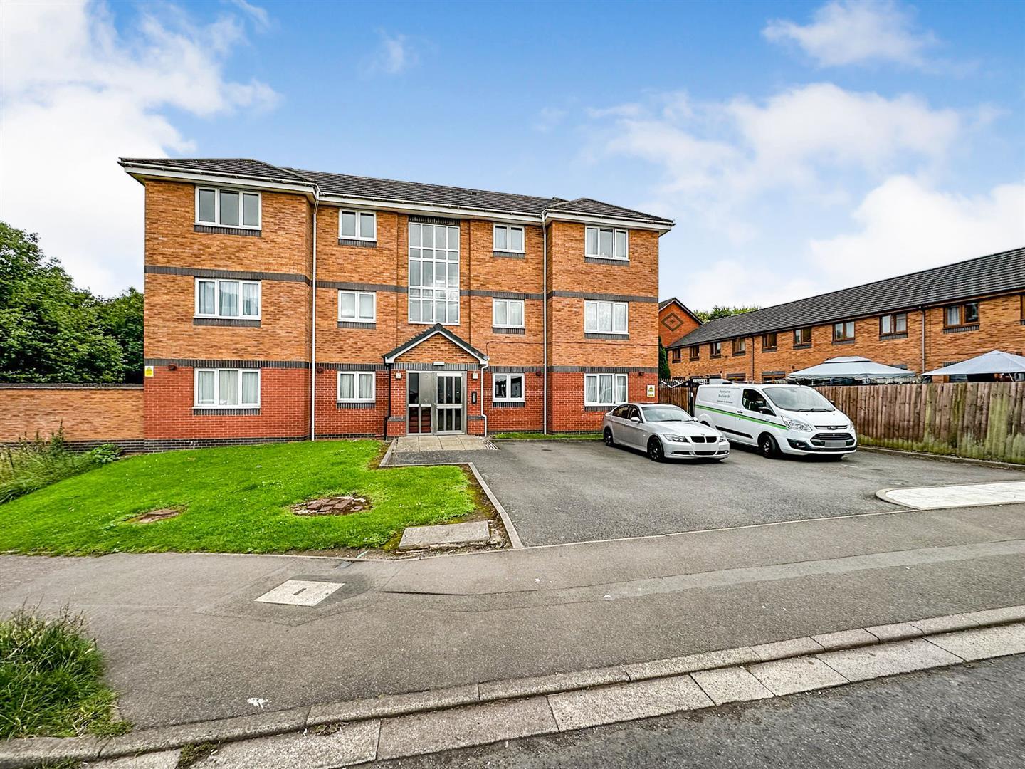 Image of Kingswood Gardens, Nuneaton