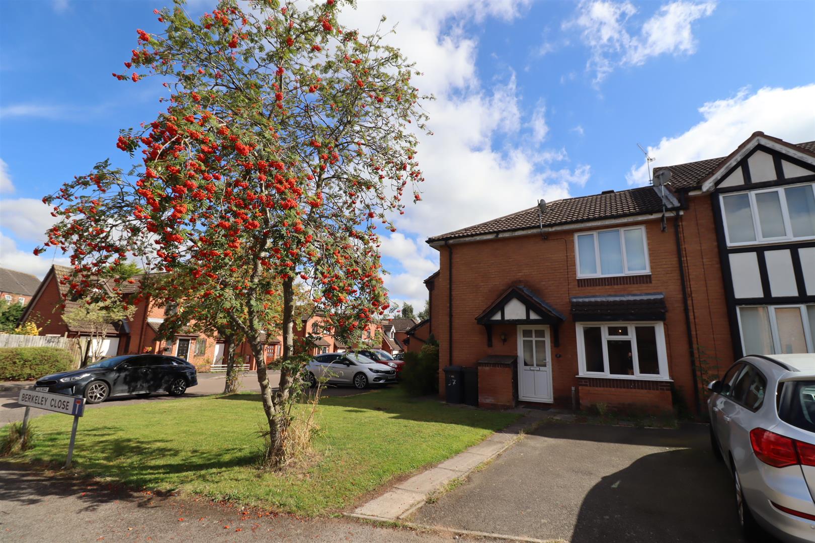 Image of Kenilworth Drive, Weavers Green, Nuneaton