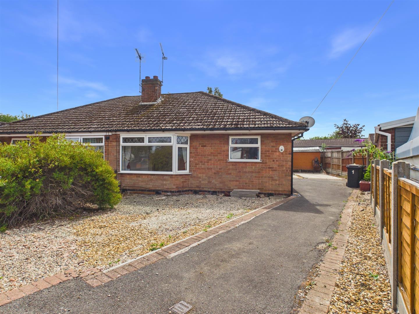 Image of Findon Close, Bulkington, Bedworth