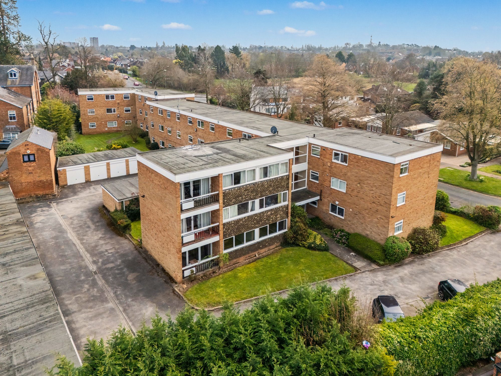 Image of Warren Close, Warren Court Warren Close, CV32