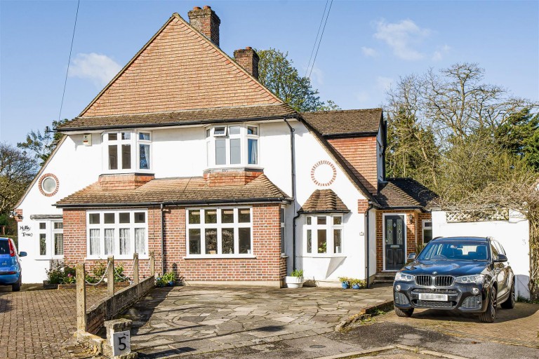 Park Close, Carshalton