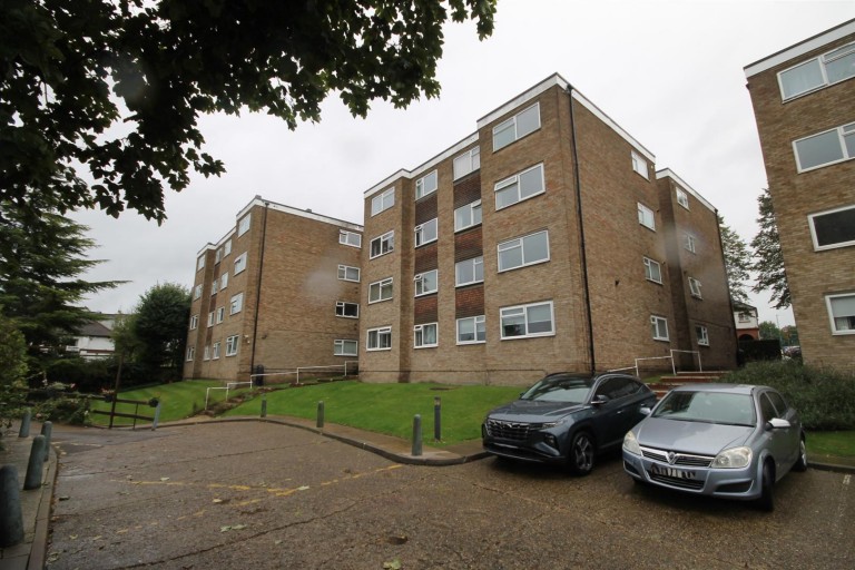 Carshalton Grove, Sutton