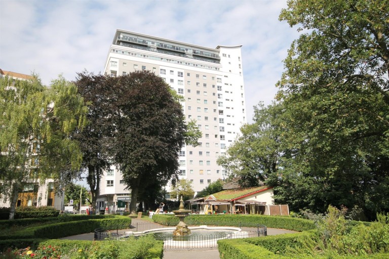 Throwley Way, Sutton