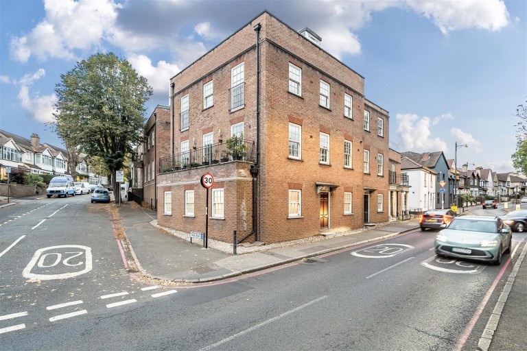 Flat 4, Nicole Lodge, 2 Carshalton Park Road, CARSHALTON