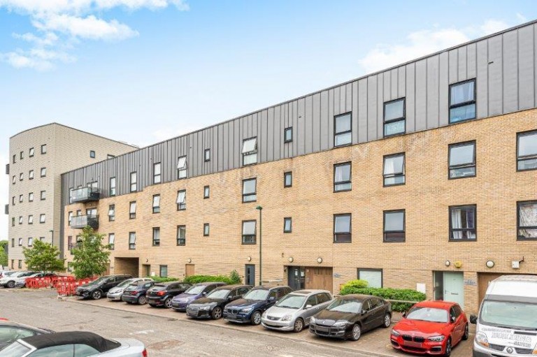 Sweetbriar Avenue, Carshalton