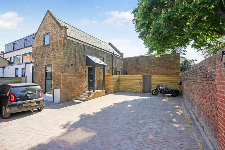 High Street, Ewell, Epsom