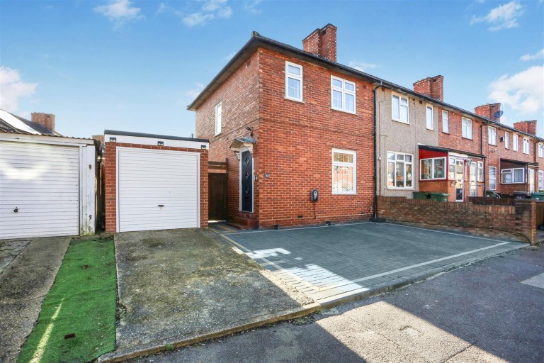 Peterborough Road, Carshalton