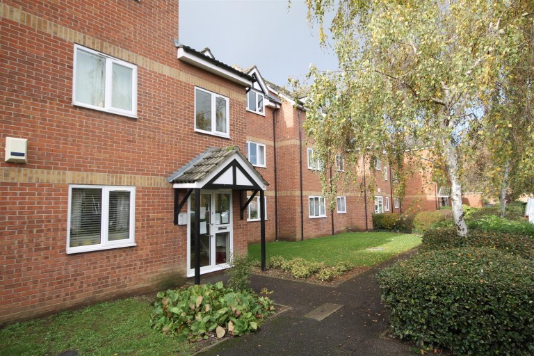 Foxglove Way, Wallington