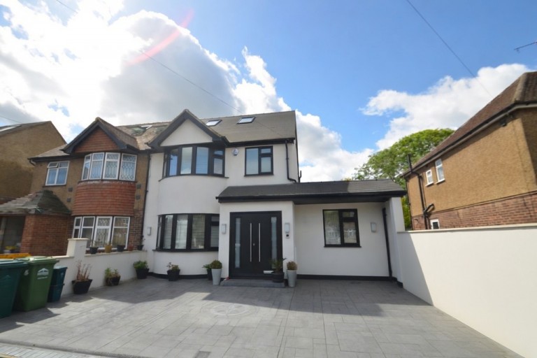 Heath Close, Stanwell
