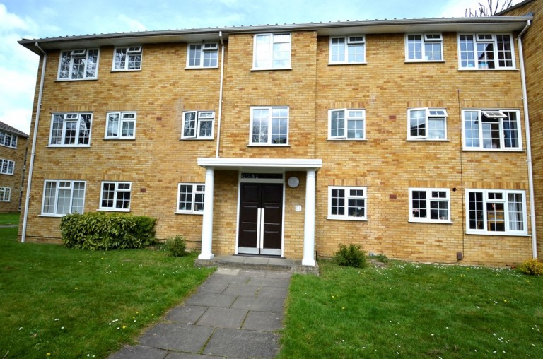Lark Avenue, Staines-upon-Thames