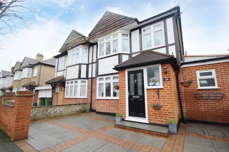 Templedene Avenue, Staines-upon-Thames