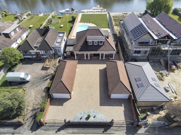 Thames View, Mayfield Gardens, Staines-upon-Thames
