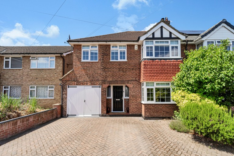 Avondale Avenue, Staines-upon-Thames