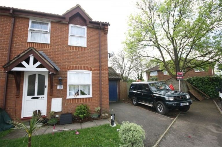 Chesterton Drive, Staines-upon-Thames