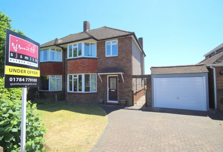 Meadway Close, Staines-upon-Thames