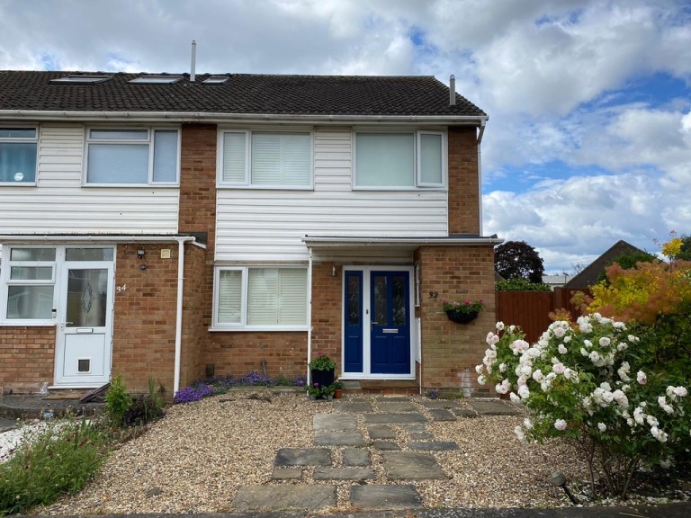 Tanglyn Avenue, Shepperton