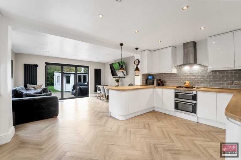 Station Crescent, Ashford