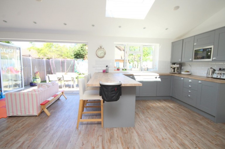 Worple Avenue, Staines-upon-Thames