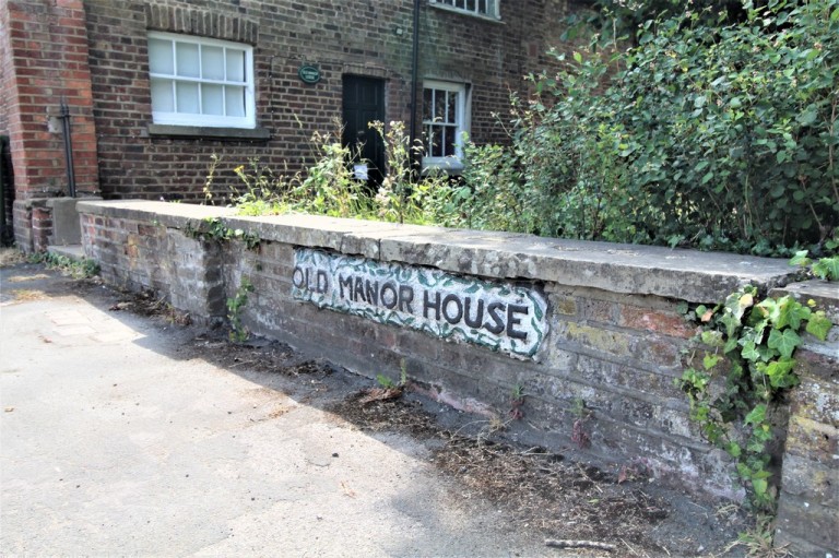 Squires Bridge Road, Shepperton
