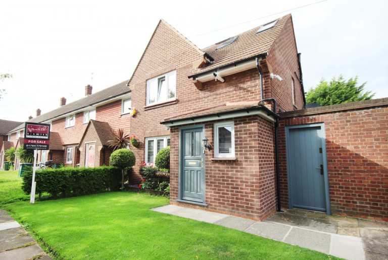 Gloucester Crescent, Staines-upon-Thames