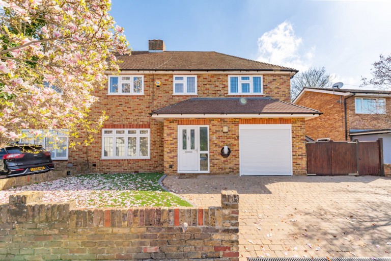 Oaks Road, Stanwell, Staines-upon-Thames