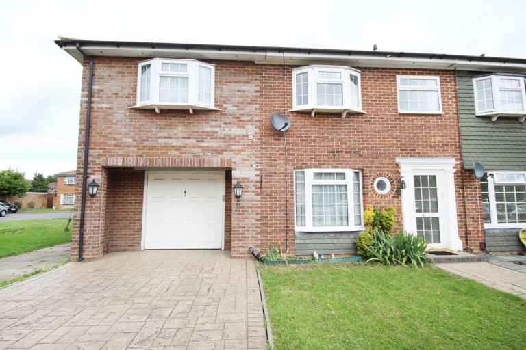 Garrick Close, Staines-upon-Thames