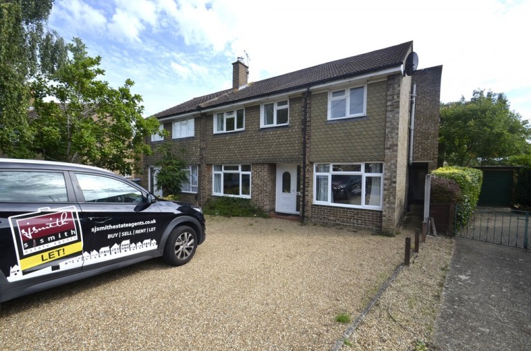 Moore Grove Crescent, Egham