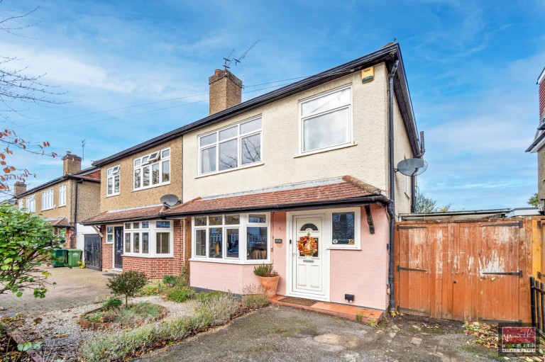 Templedene Avenue, Staines-upon-Thames, TW18
