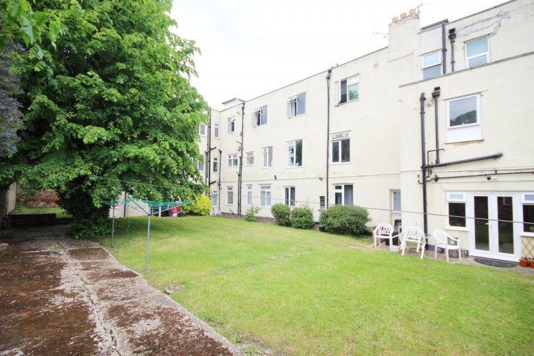 Moor Lane, Staines-upon-Thames