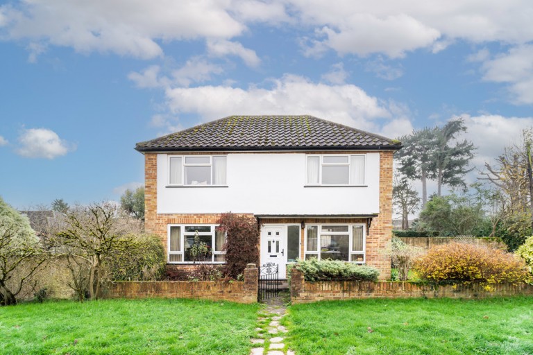 St Pinnock Avenue, Staines-upon-Thames