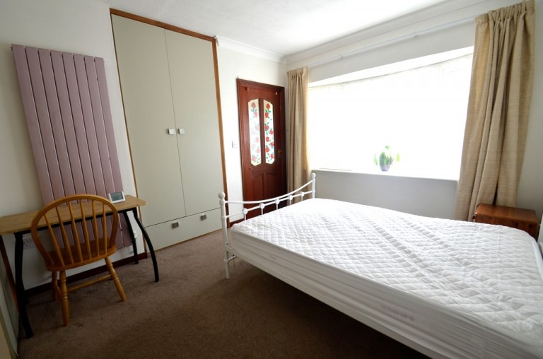 Chertsey Lane, Staines-upon-Thames