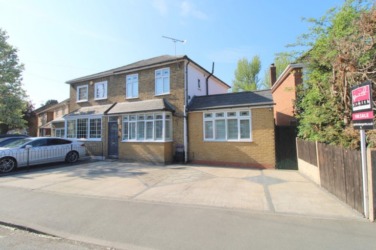 New Road, Bedfont