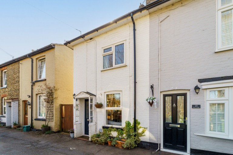 Manor Place, Staines-upon-Thames