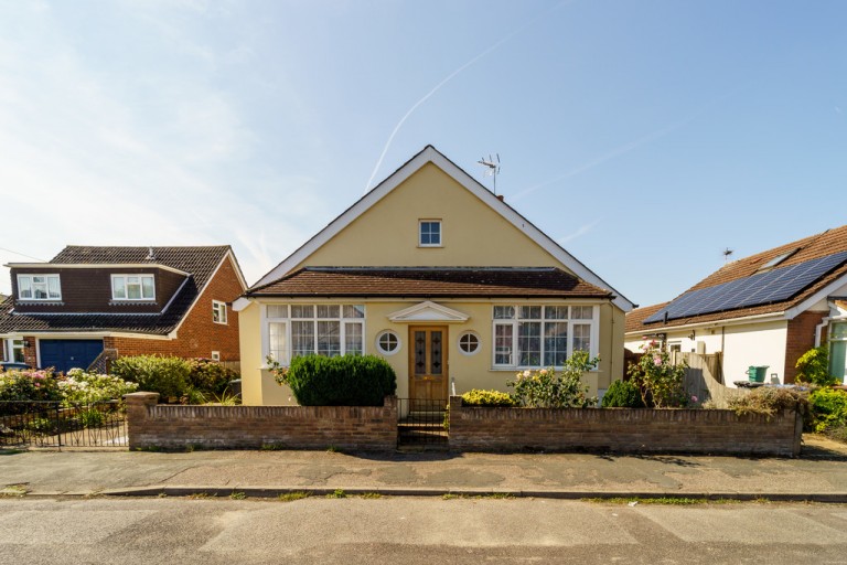 South Avenue, Egham
