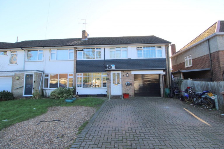 Avon Road, Sunbury-on-Thames