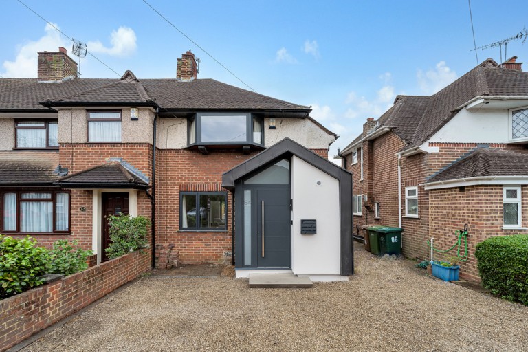Queens Walk, Ashford