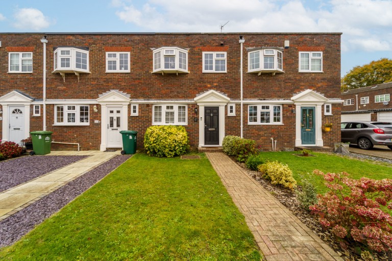 Shaftesbury Crescent, Staines Upon Thames