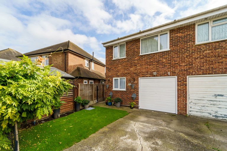 Clockhouse Lane, Ashford