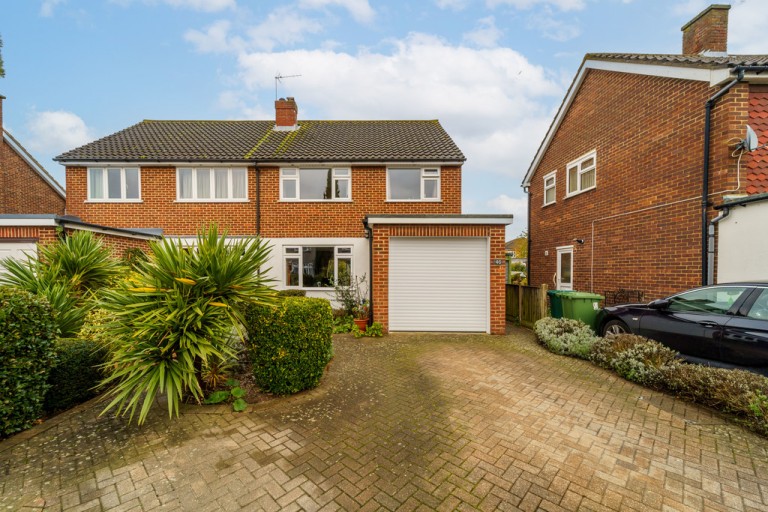 Lynegrove Avenue, Ashford