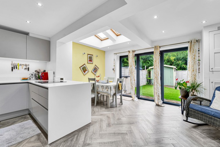 Stainash Crescent, Staines-upon-Thames
