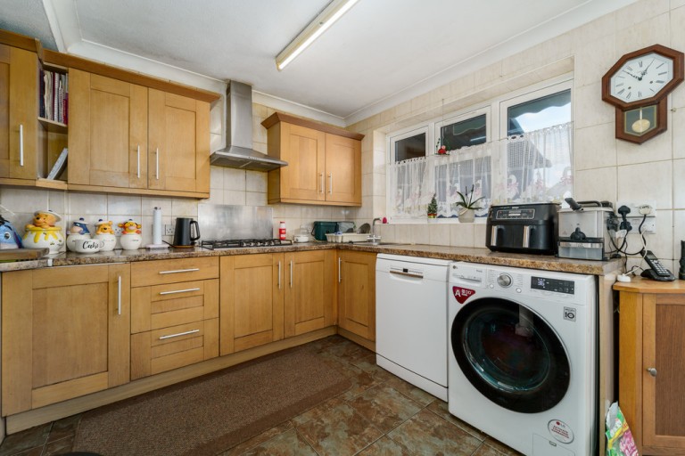 Osborne Close, Hanworth/Hampton Borders