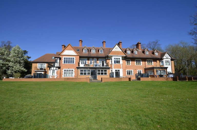 Ferry Lane, Wraysbury