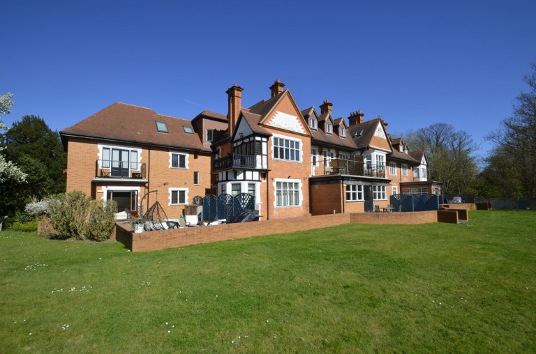 Wraysbury, Staines-upon-Thames