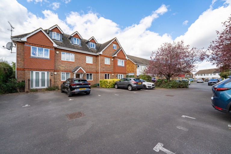 Albany Court, Ashford